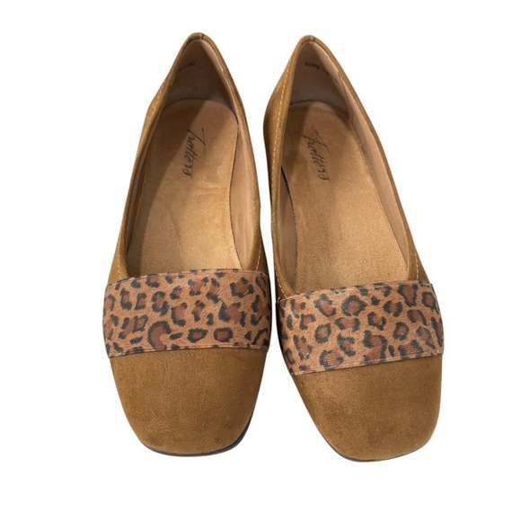 Trotters Samantha Chestnut Vegan Calf Leather Womens Shoe Sz 6.5 WW Loafer Flats - Picture 11 of 11